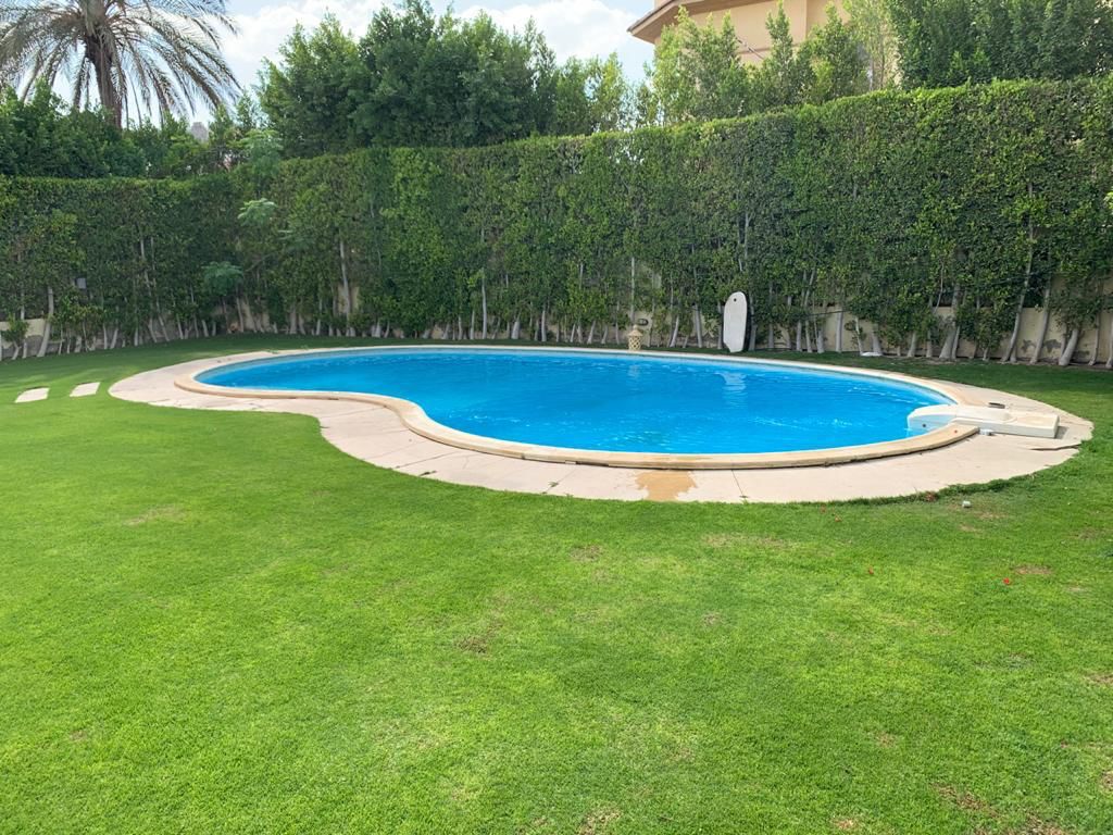 Villa stand alone 5 rooms  new furnished for rent